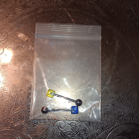 New Dice tongue rings - Picture 2 of 2